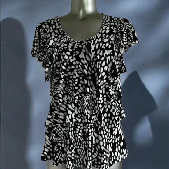 FREE 💟Women’s Ruffle  Top - Picture 1 of 16